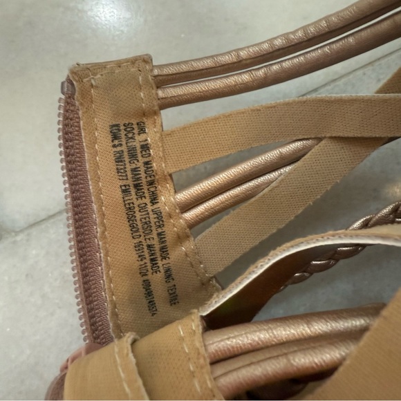 Girls Sonoma Iridescent Gold Gladiator Sandals - Picture 9 of 11